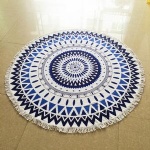 Round beach towel with tassels